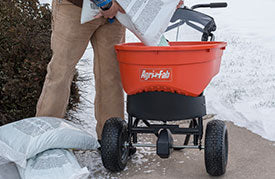 Agri-Fab 130 lb. Ice Melt Push Spreader - 45-0548 | RogueFuel.ca